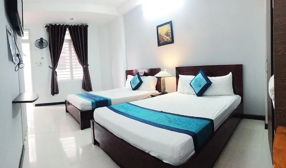 Quan Quan Hotel Дананг